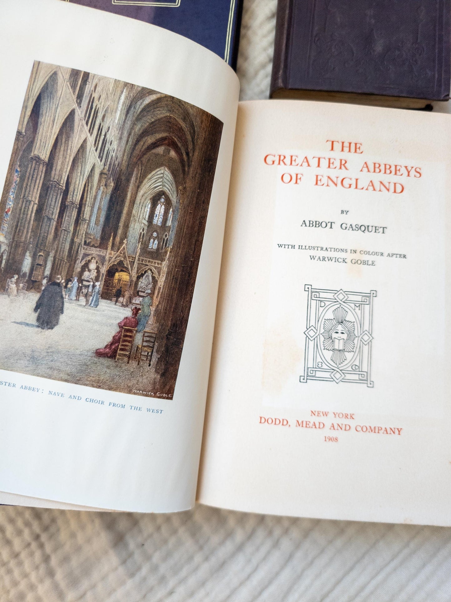 Purple vintage books (Set of 6)