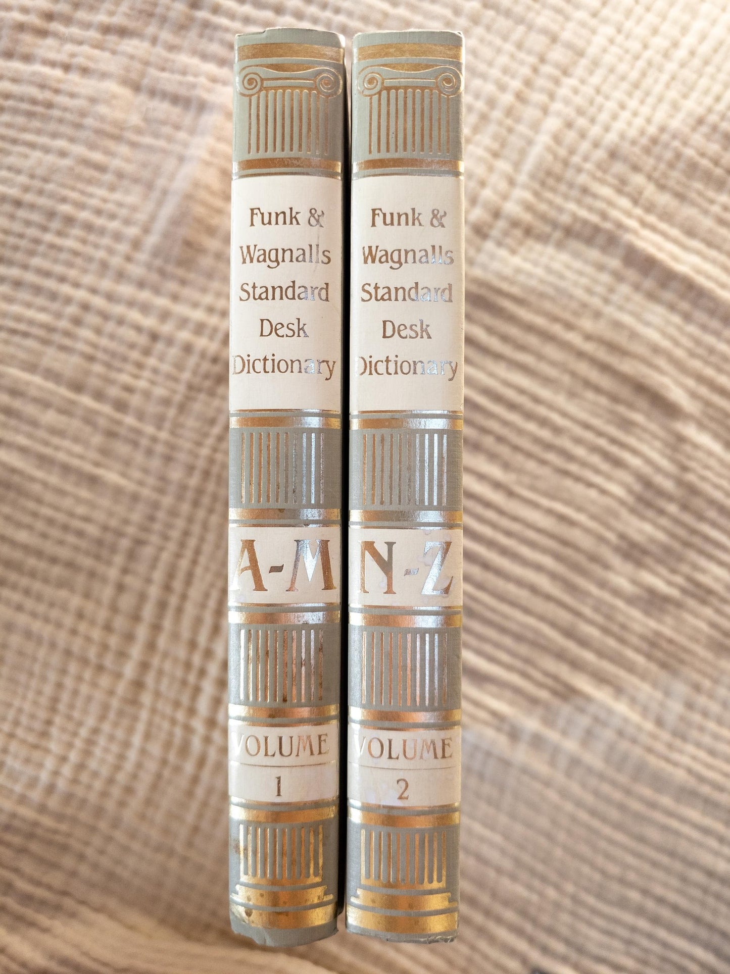 1980 Funk and Wagnalls Standard Desk Dictionary