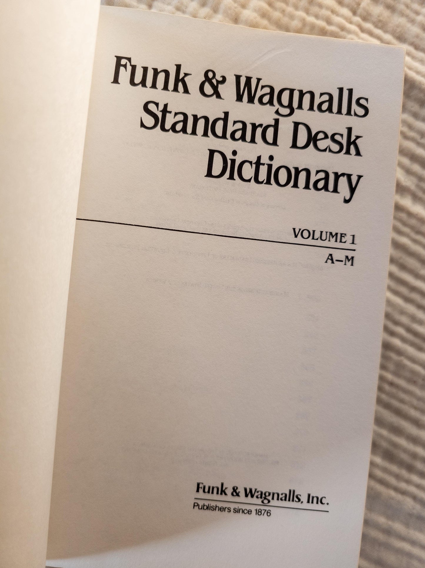 1980 Funk and Wagnalls Standard Desk Dictionary