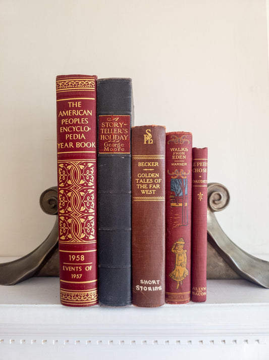Red vintage books - Set of 5