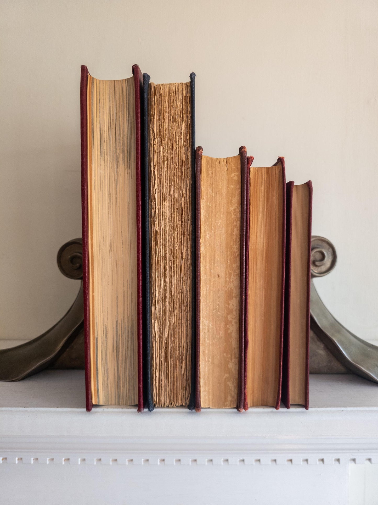 Red vintage books - Set of 5
