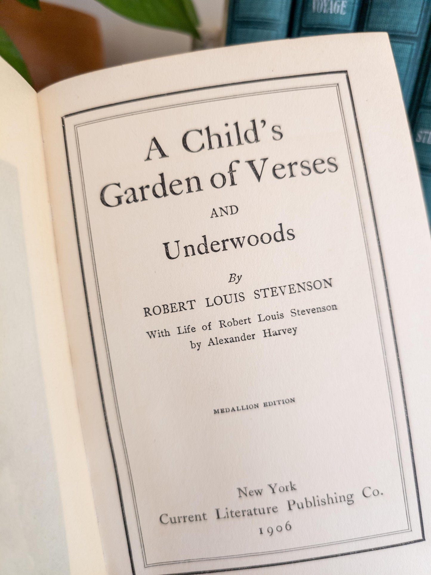 Small Robert Louis Stevenson books