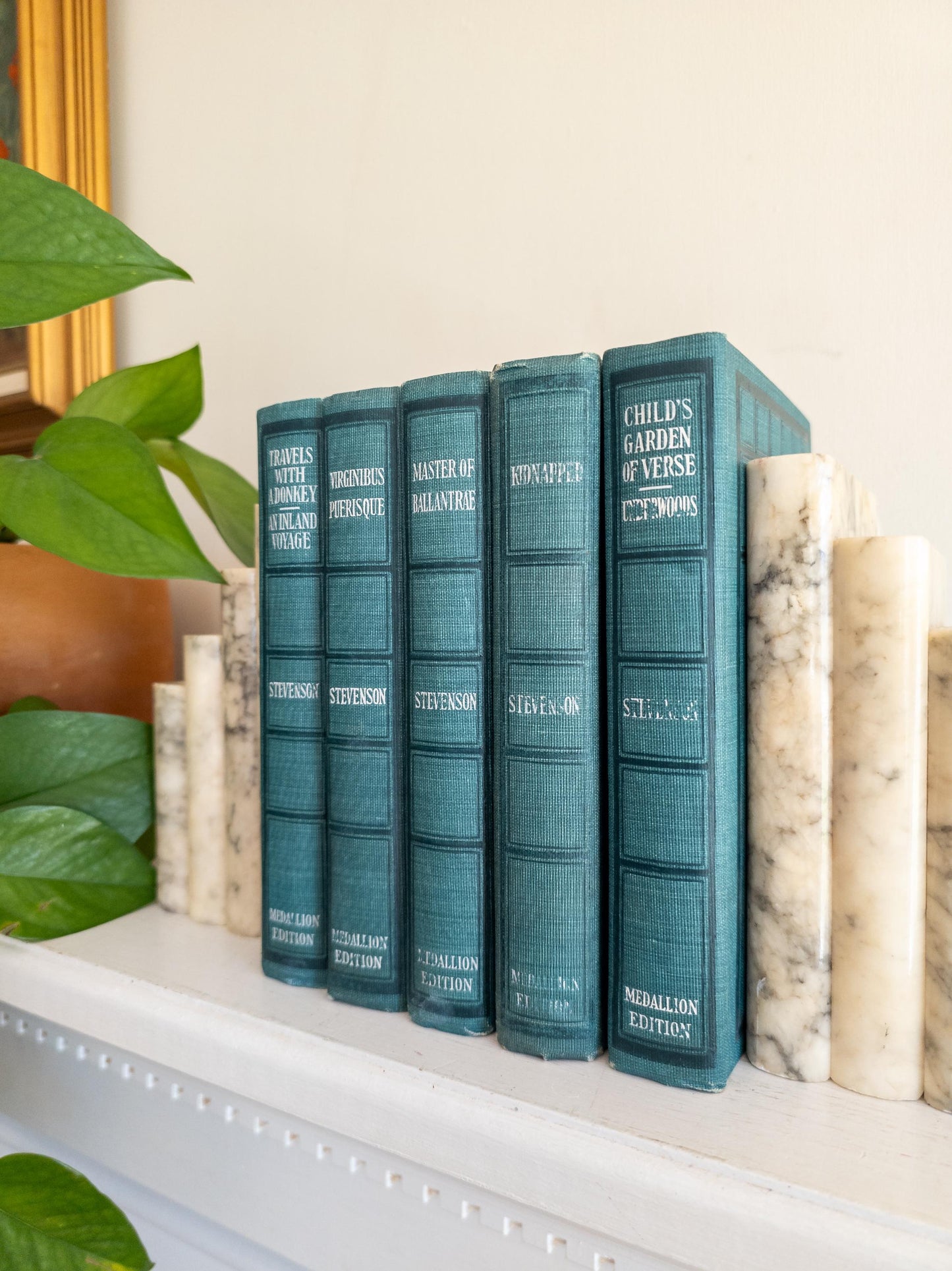 Small Robert Louis Stevenson books